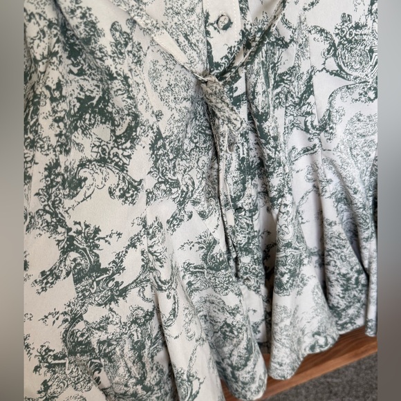 Umgee Green and Cream Patterned Dress - Picture 4 of 6